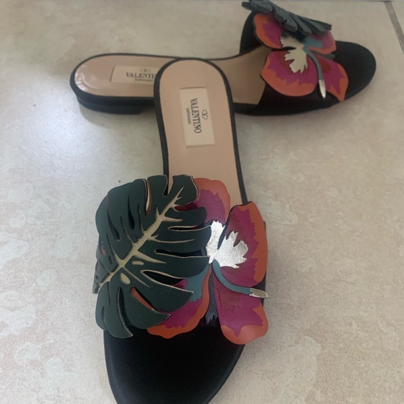 Valentino authentic sandals, size 7 - Picture 5 of 8